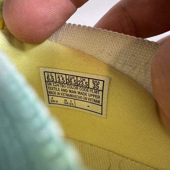 Skechers Go Walk Classic-Groovy Talk Sneakers Women's 6.5 Yellow Blue Slip On - Picture 8 of 8